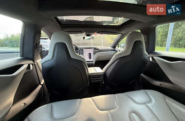 Лифтбек Tesla Model S 2016 в 
