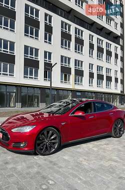 Лифтбек Tesla Model S 2015 в Львове