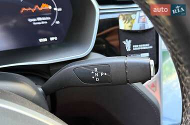 Лифтбек Tesla Model S 2014 в 