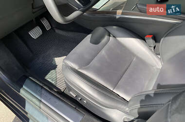 Лифтбек Tesla Model S 2022 в 
