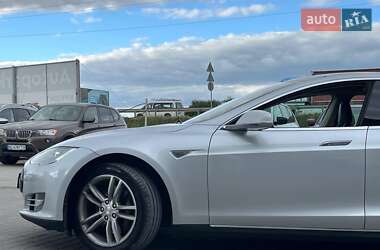 Лифтбек Tesla Model S 2013 в 