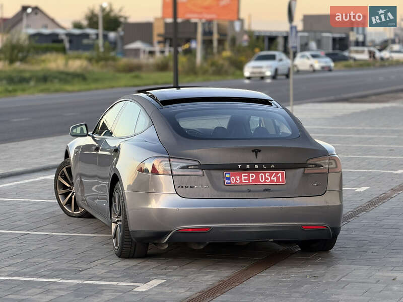 Лифтбек Tesla Model S 2013 в Луцке