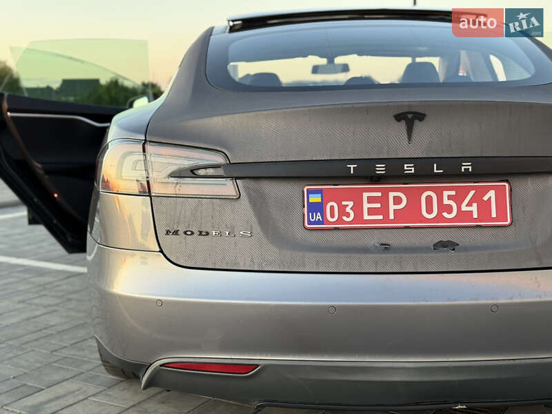 Лифтбек Tesla Model S 2013 в Луцке