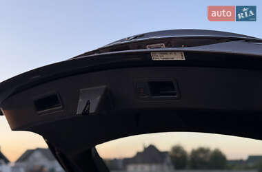 Лифтбек Tesla Model S 2013 в 