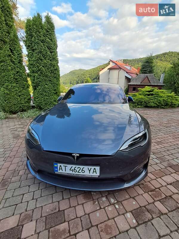 Лифтбек Tesla Model S 2021 в Коломые