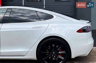 Лифтбек Tesla Model S 2020 в 