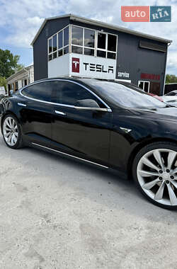Лифтбек Tesla Model S 2014 в 
