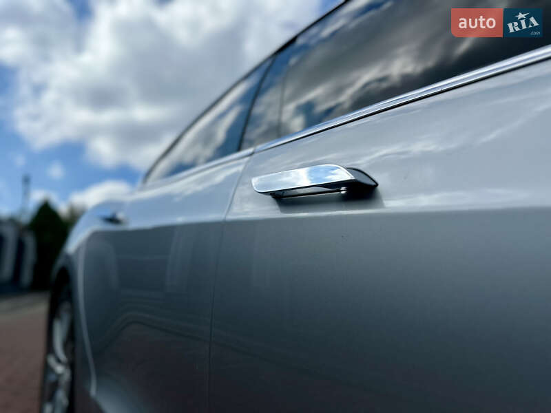 Ліфтбек Tesla Model S 2015 в Чернівцях