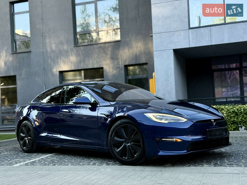 Лифтбек Tesla Model S 2021 в Львове