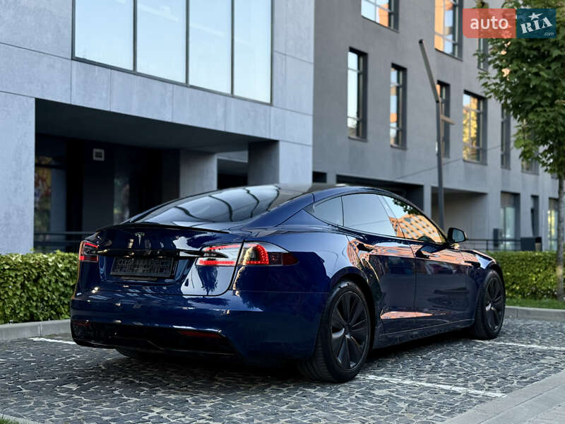 Лифтбек Tesla Model S 2021 в Львове