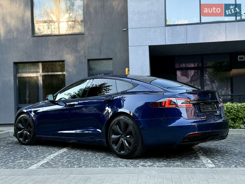 Лифтбек Tesla Model S 2021 в Львове