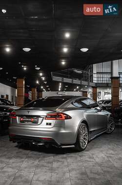 Лифтбек Tesla Model S 2021 в 