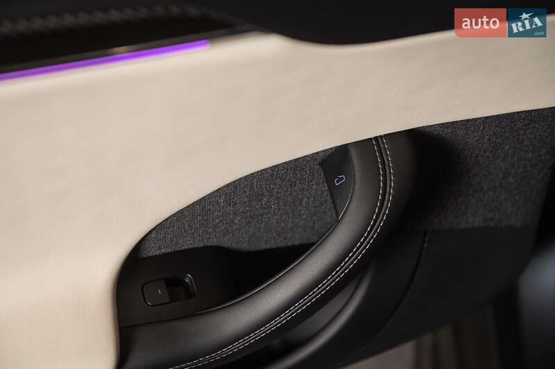 Ліфтбек Tesla Model S 2021 в Одесі фото 24 Ліфтбек Tesla Model S 2021 в Одесі