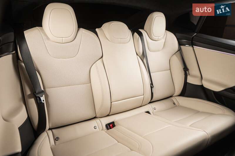 Ліфтбек Tesla Model S 2021 в Одесі фото 36 Ліфтбек Tesla Model S 2021 в Одесі