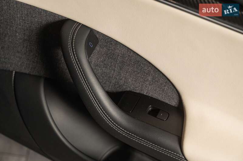 Ліфтбек Tesla Model S 2021 в Одесі фото 72 Ліфтбек Tesla Model S 2021 в Одесі