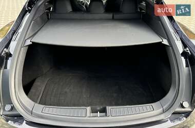 Ліфтбек Tesla Model S 2017 в 