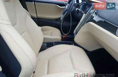 Лифтбек Tesla Model S 2016 в 