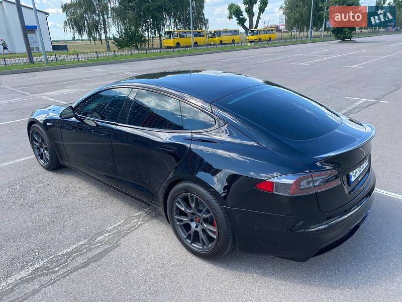 Лифтбек Tesla Model S 2021 в Киеве фото 7 Лифтбек Tesla Model S 2021 в Киеве