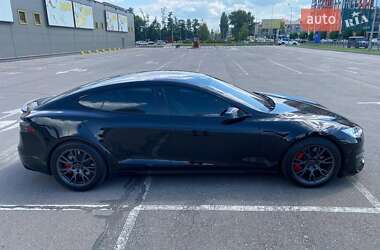 Лифтбек Tesla Model S 2021 в 