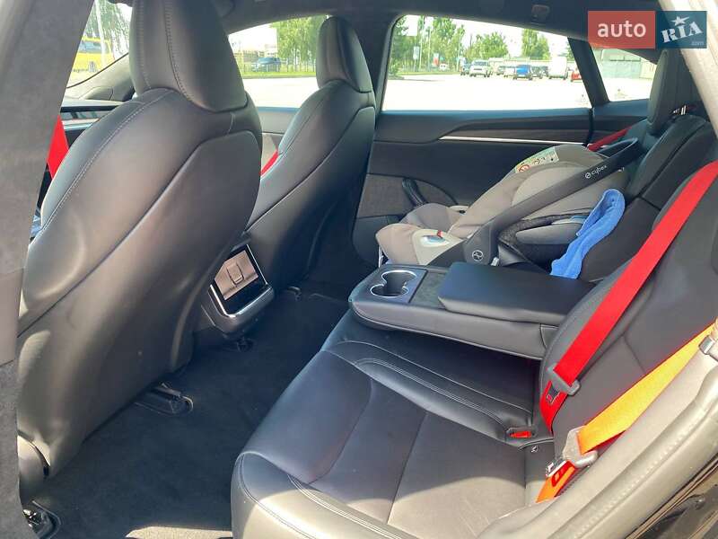 Лифтбек Tesla Model S 2021 в Киеве фото 25 Лифтбек Tesla Model S 2021 в Киеве