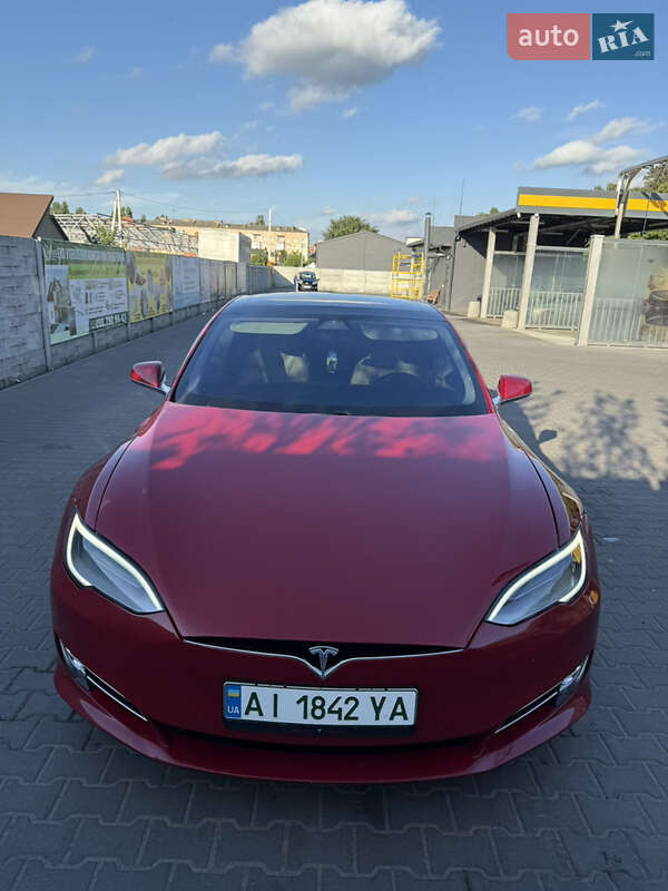 Tesla Model S 2016