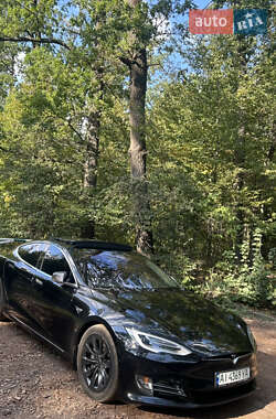 Лифтбек Tesla Model S 2017 в 