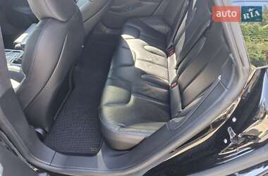 Лифтбек Tesla Model S 2020 в 