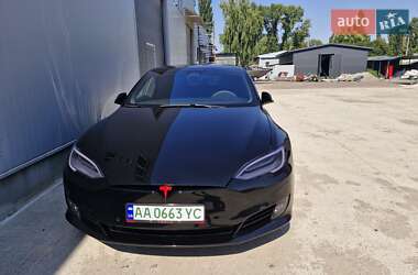 Лифтбек Tesla Model S 2020 в 