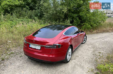 Ліфтбек Tesla Model S 2015 в 