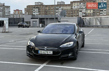 Лифтбек Tesla Model S 2014 в 