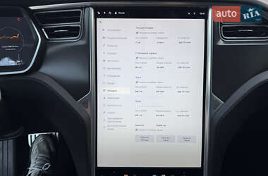 Лифтбек Tesla Model S 2014 в 