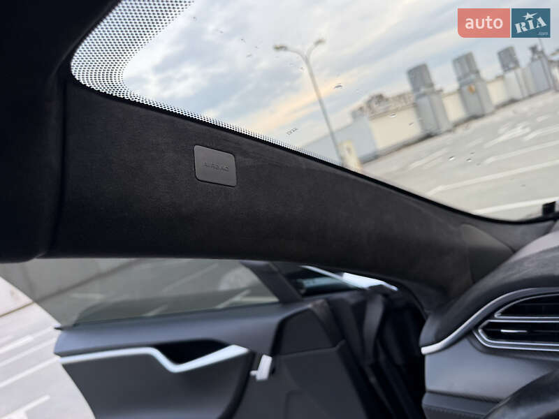 Лифтбек Tesla Model S 2014 в Киеве