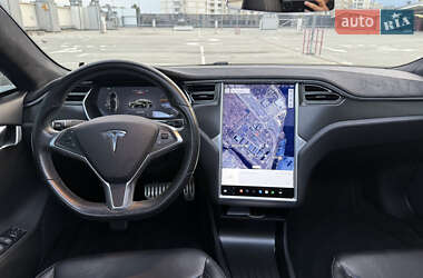 Лифтбек Tesla Model S 2014 в 