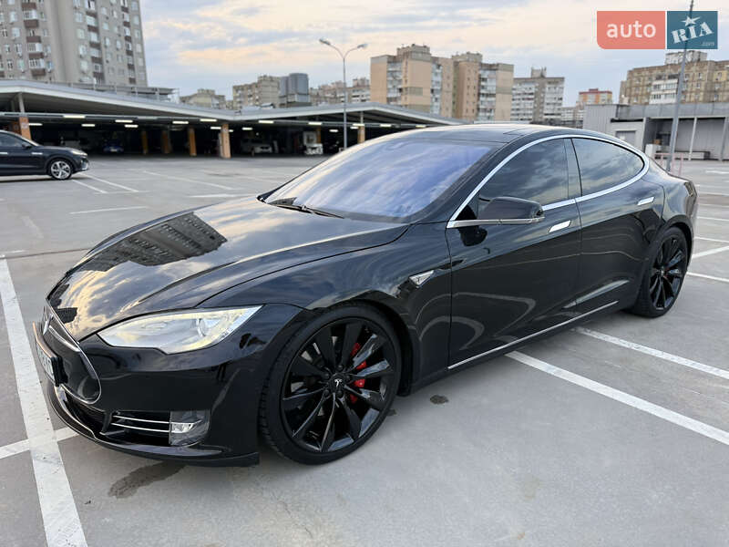 Лифтбек Tesla Model S 2014 в Киеве фото 24 Лифтбек Tesla Model S 2014 в Киеве
