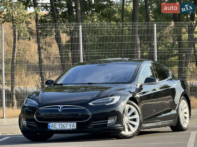 Tesla Model S 2013
