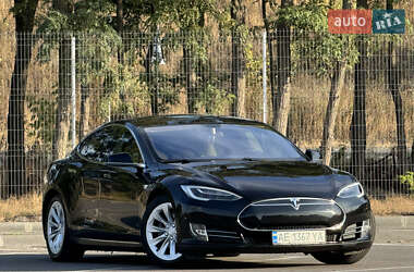 Лифтбек Tesla Model S 2013 в 