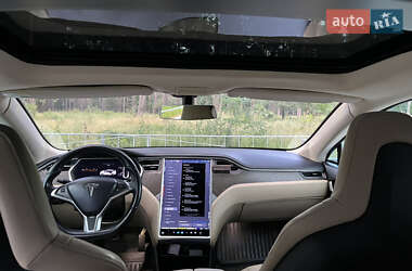 Лифтбек Tesla Model S 2013 в 