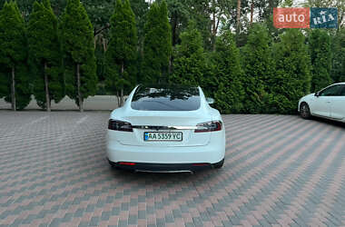 Лифтбек Tesla Model S 2013 в 