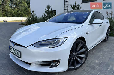 Лифтбек Tesla Model S 2017 в 