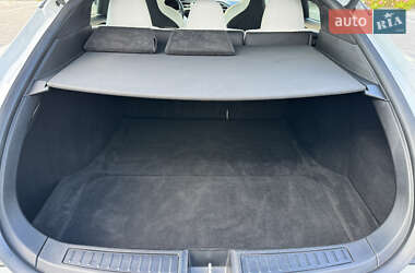 Лифтбек Tesla Model S 2017 в 
