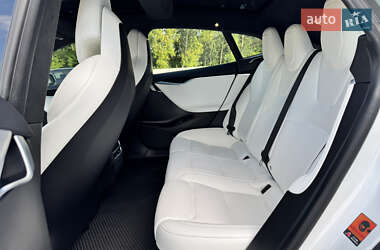 Лифтбек Tesla Model S 2017 в 