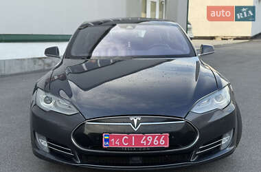 Ліфтбек Tesla Model S 2015 в 