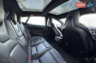 Ліфтбек Tesla Model S 2015 в 