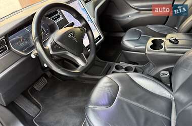 Лифтбек Tesla Model S 2014 в 