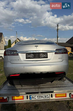 Лифтбек Tesla Model S 2016 в 