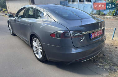 Ліфтбек Tesla Model S 2014 в 