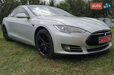 Лифтбек Tesla Model S 2013 в 