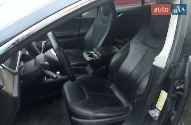 Лифтбек Tesla Model S 2013 в 