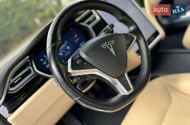 Лифтбек Tesla Model S 2017 в 