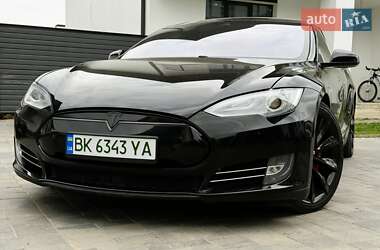 Ліфтбек Tesla Model S 2016 в Рівному